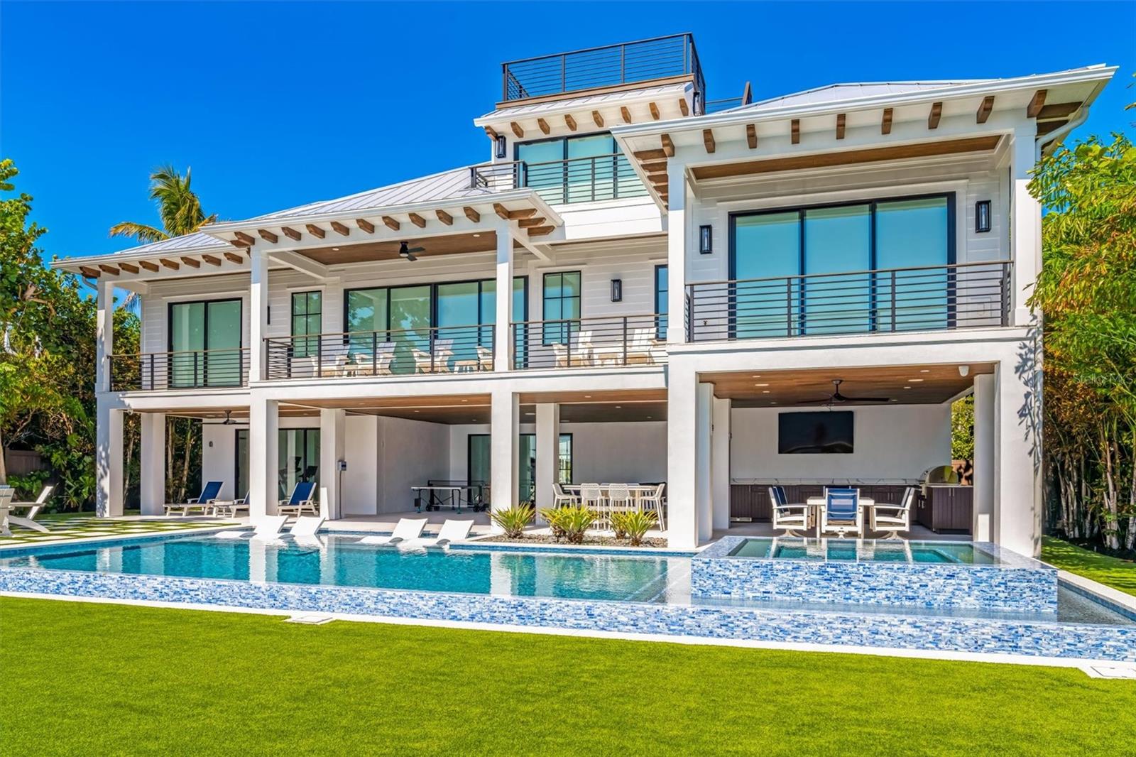 HOLMES BEACH 12TH UNIT - Residential