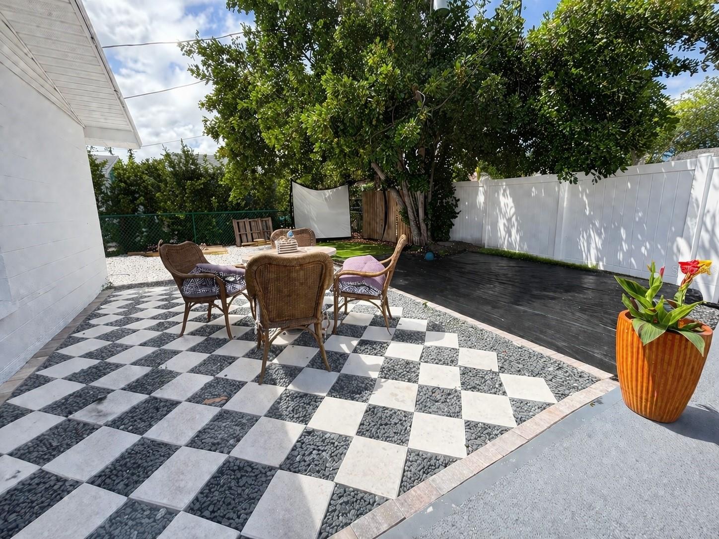 CASA DEL SOL FIFTH UNIT - Residential