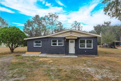 A home in BUSHNELL