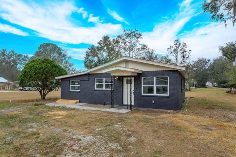 A home in BUSHNELL