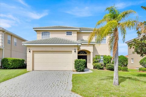 Photo of 210 Vista Loop, Davenport, FL 33897 (MLS # O6286474) Photo of 210 Vista Loop, Davenport, FL 33897 (MLS # O6286474)