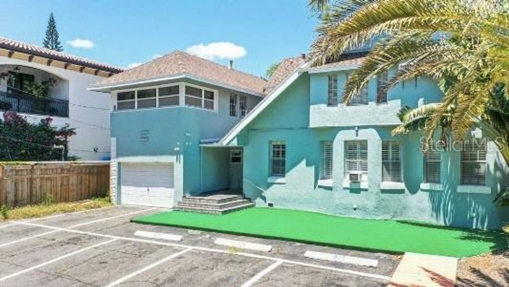 Photo of 532 Beach Drive NE, St Petersburg, FL 33701 (MLS # TB8311692)