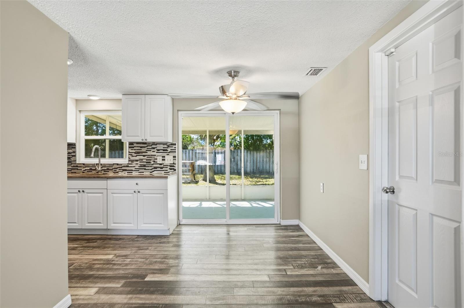 7304 COUNTRY CLUB