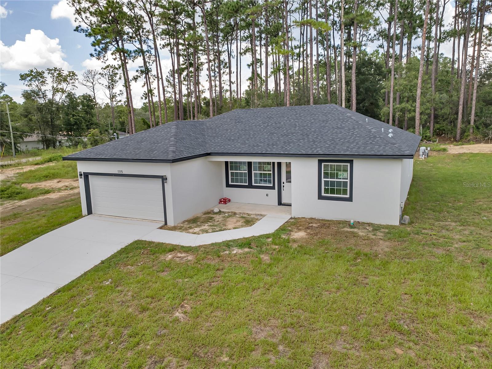 1115 W CARY DRIVE