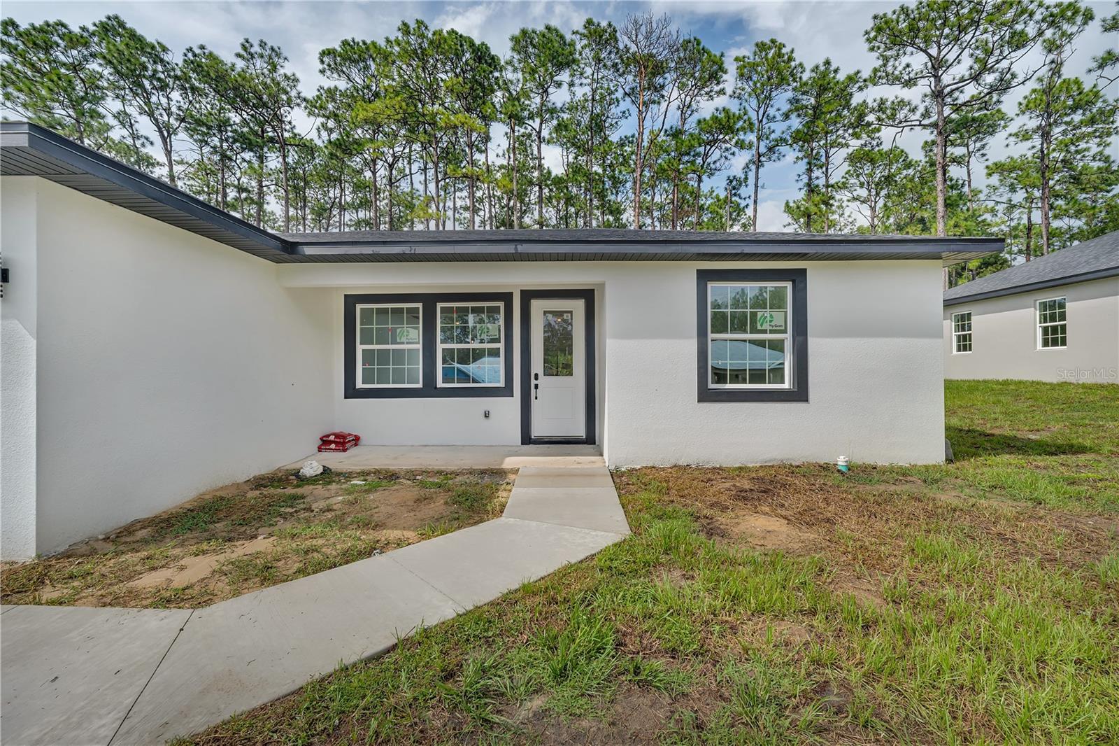 1115 W CARY DRIVE