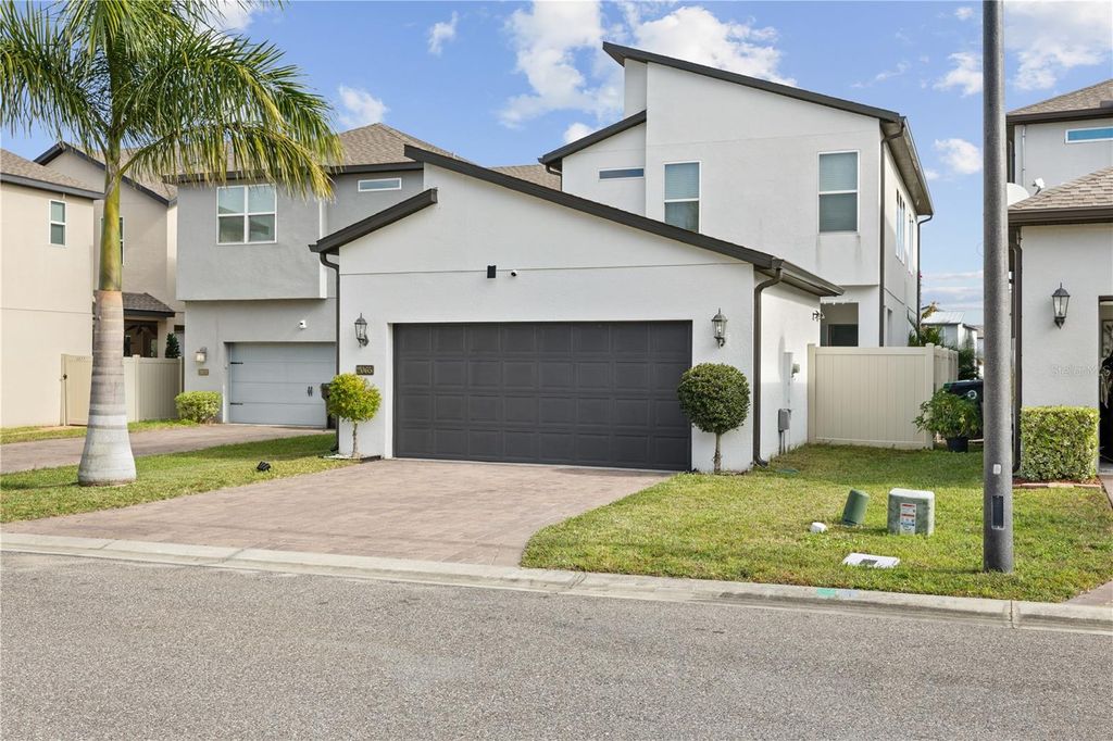 Photo of 2065 White Feather Loop, Oakland, FL 34787 (MLS # O6379741)