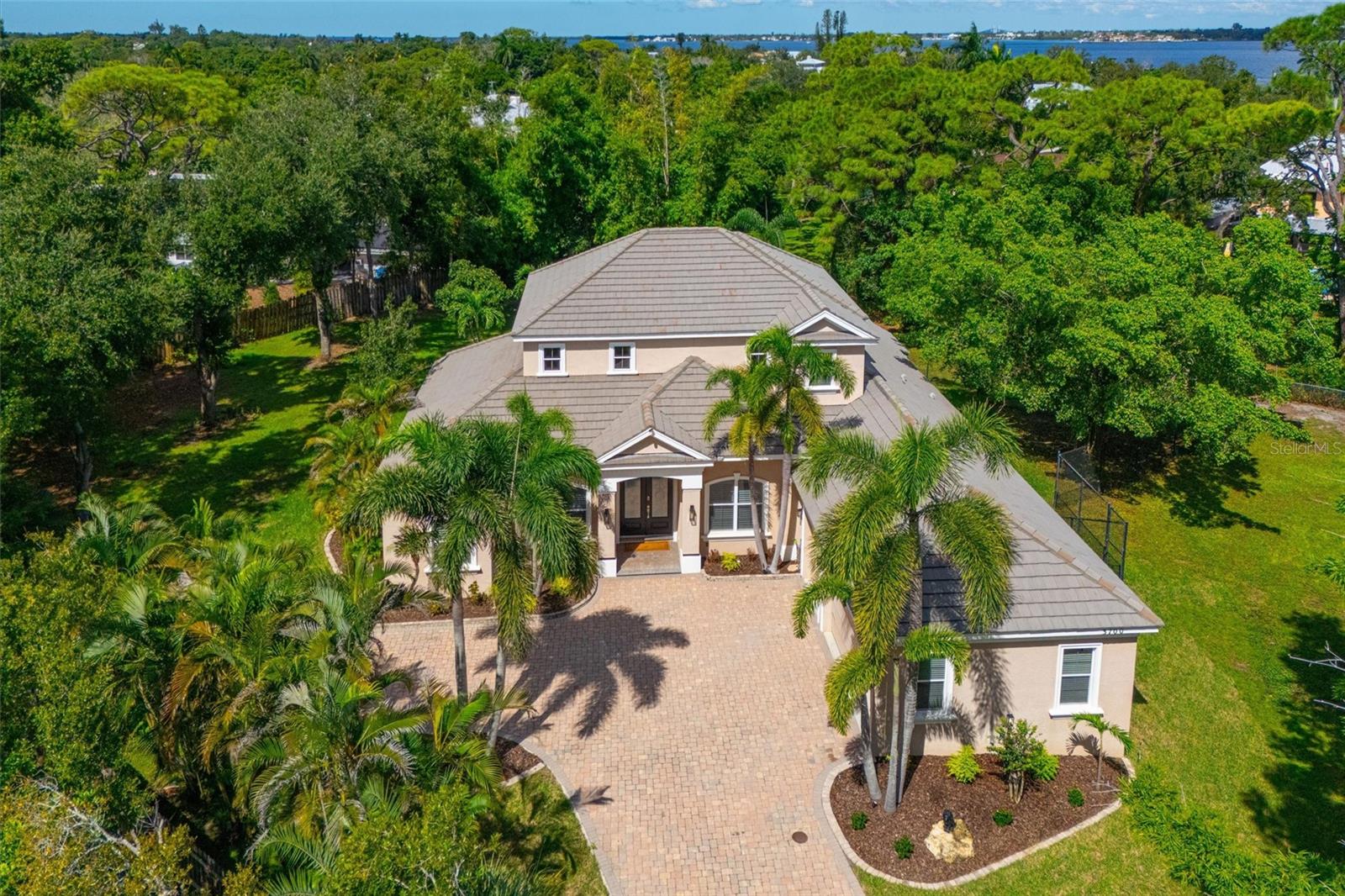 3700 1ST AVENUE W, BRADENTON, FL, 34205 1 3700 1ST AVENUE W