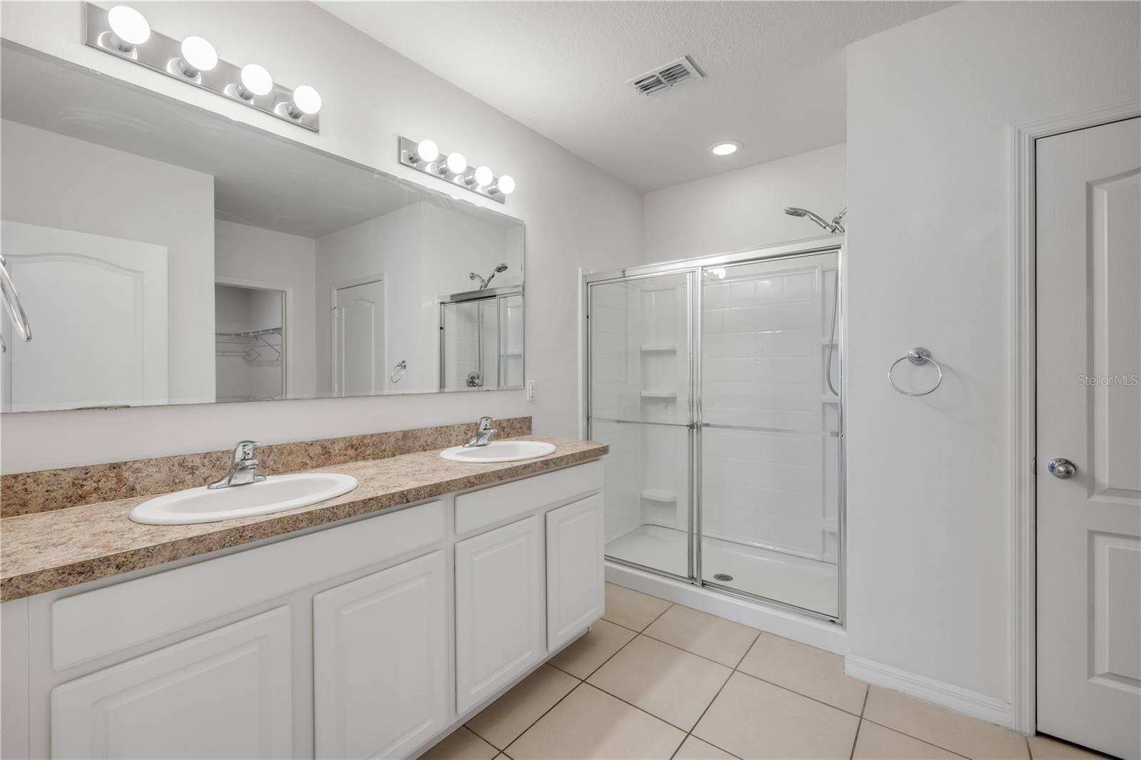 FISHERMANS COVE - Residential