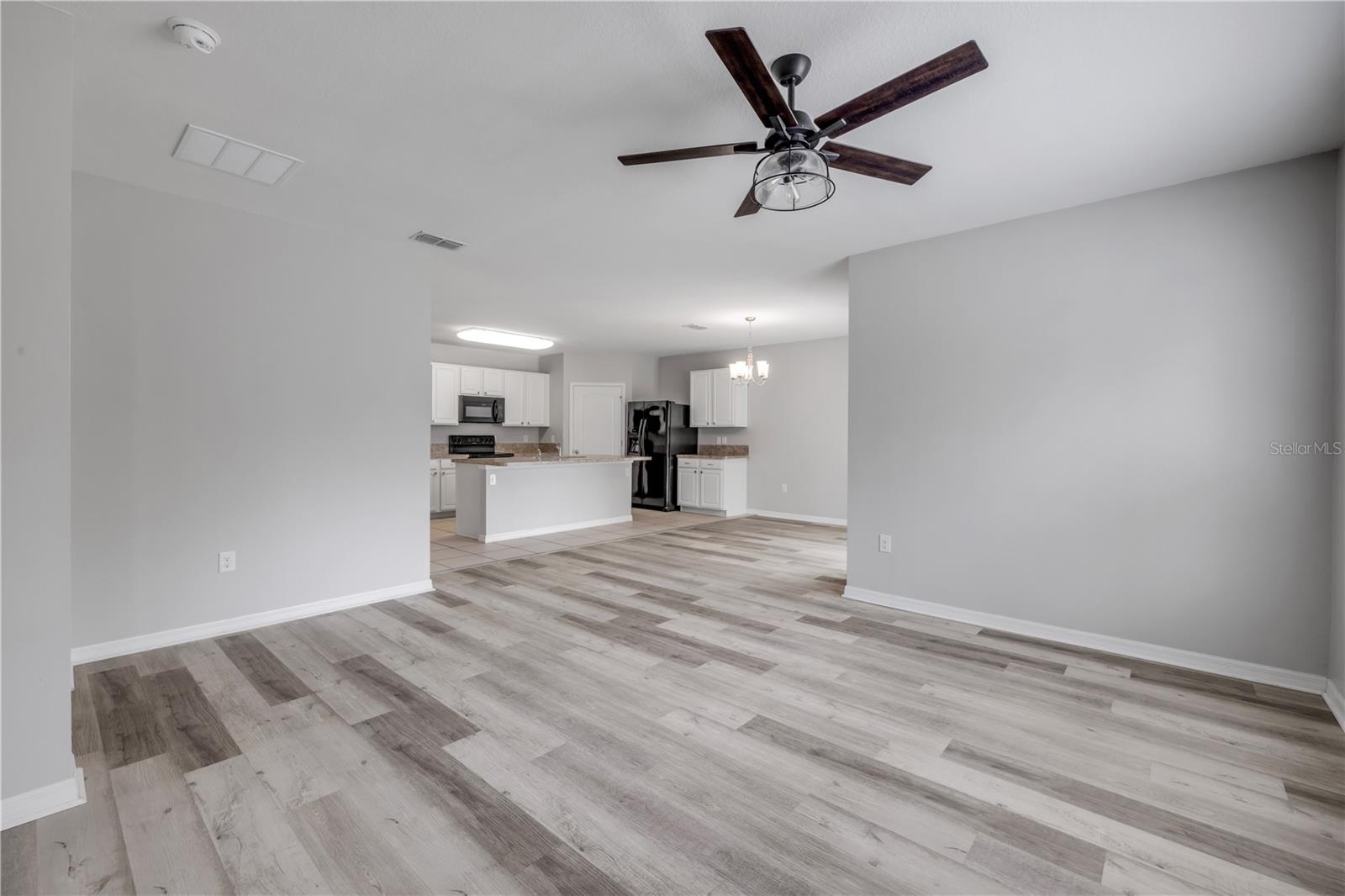 FISHERMANS COVE - Residential