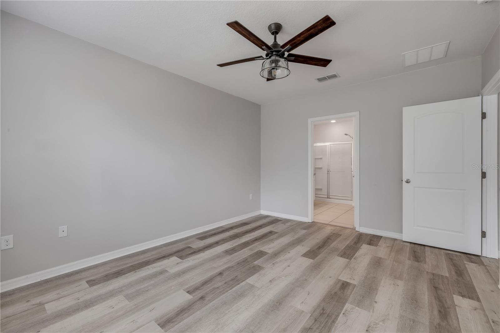 FISHERMANS COVE - Residential