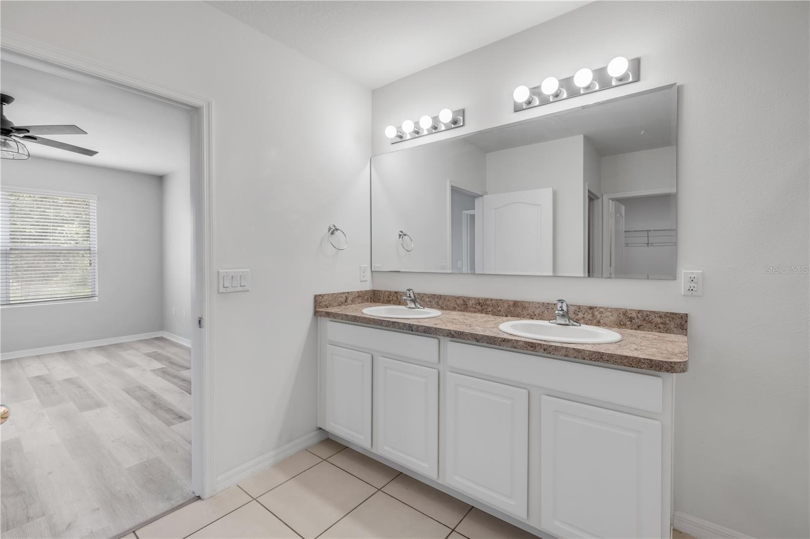 FISHERMANS COVE - Residential