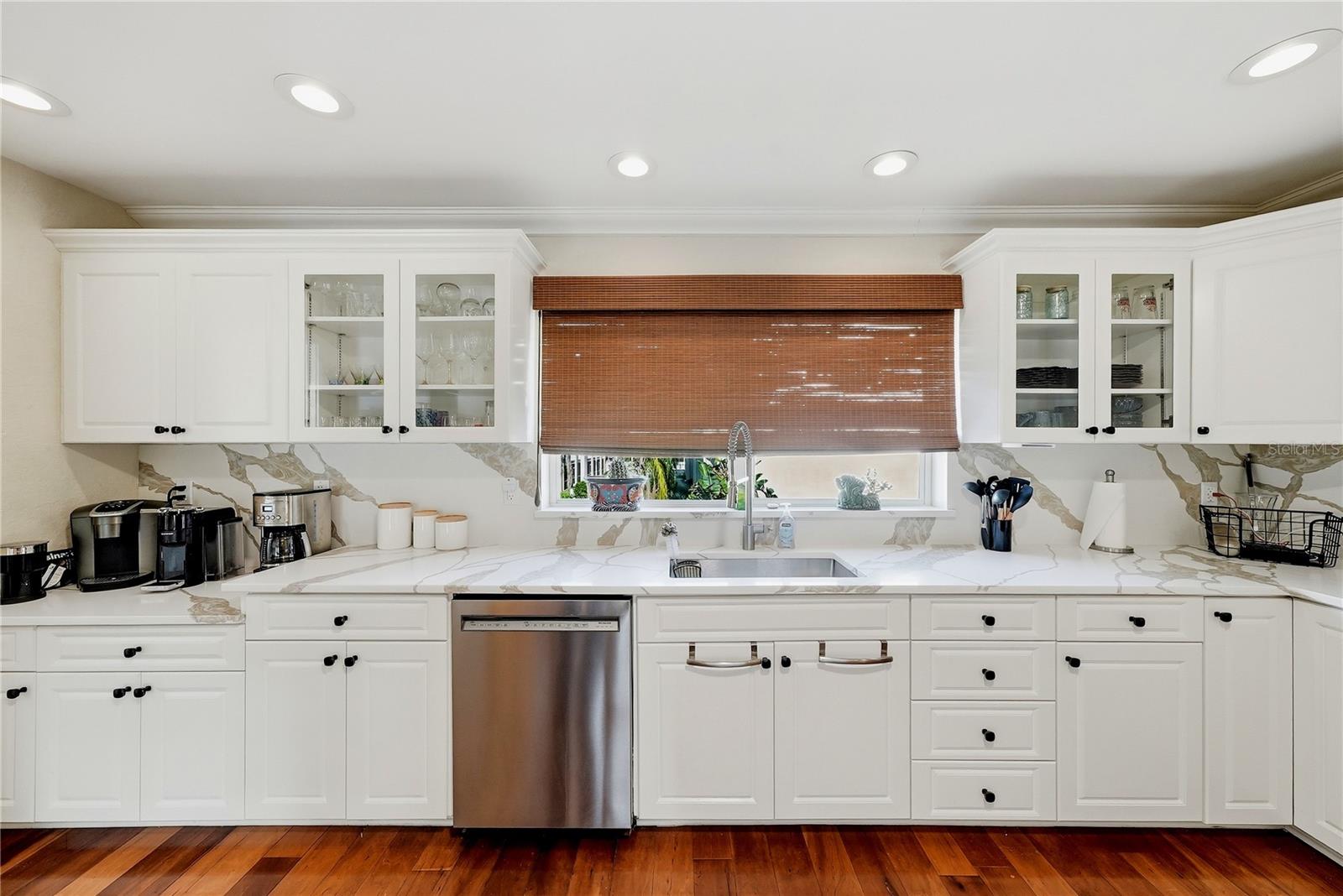1109 PINELLAS BAYWAY S 103