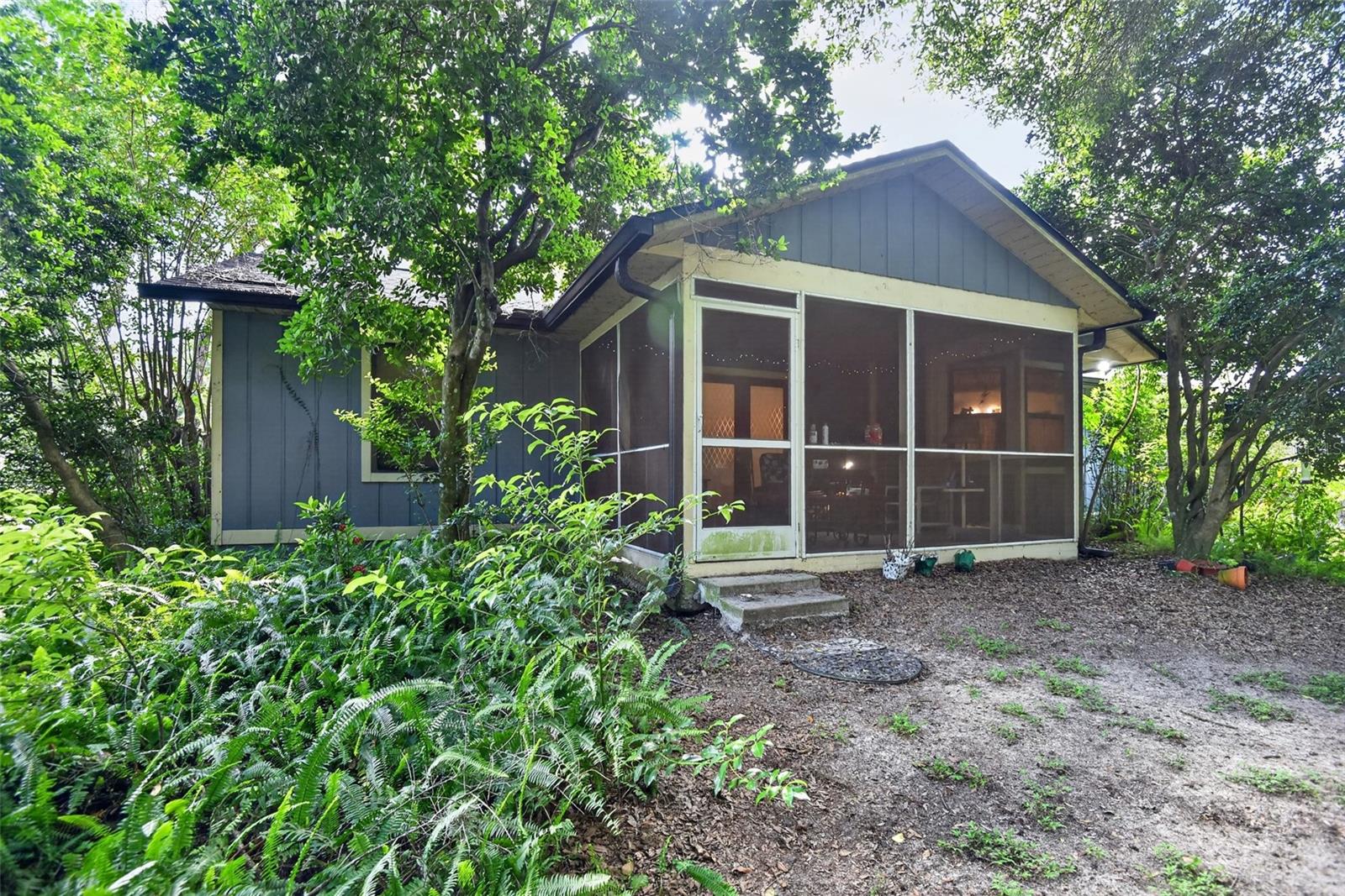 950 WOODSITE DRIVE