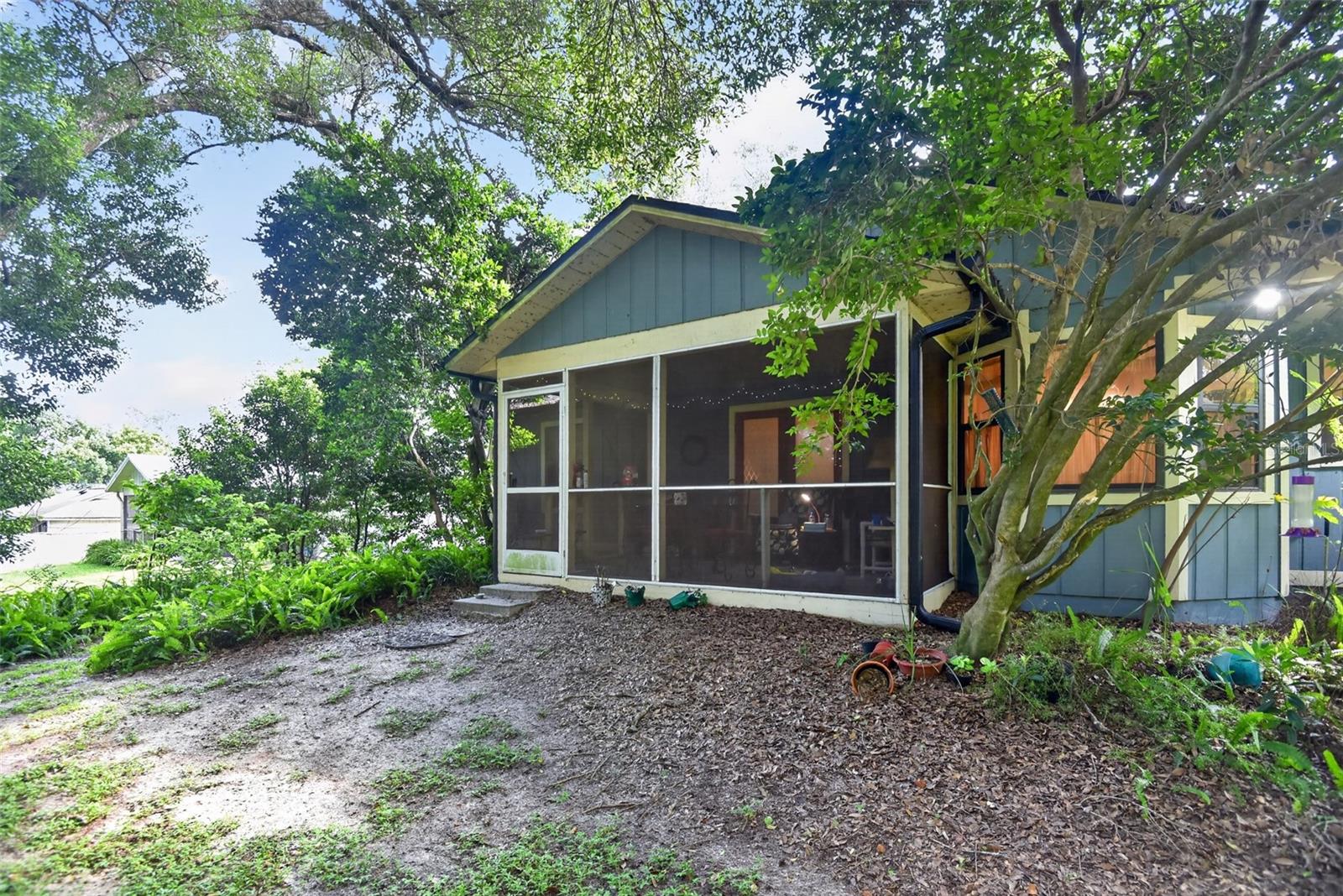 950 WOODSITE DRIVE