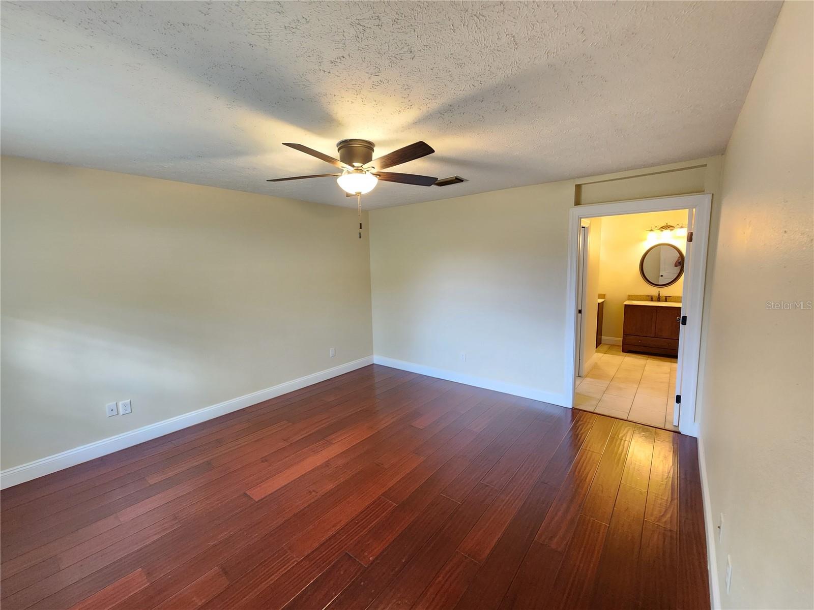 WELLINGTON - Residential