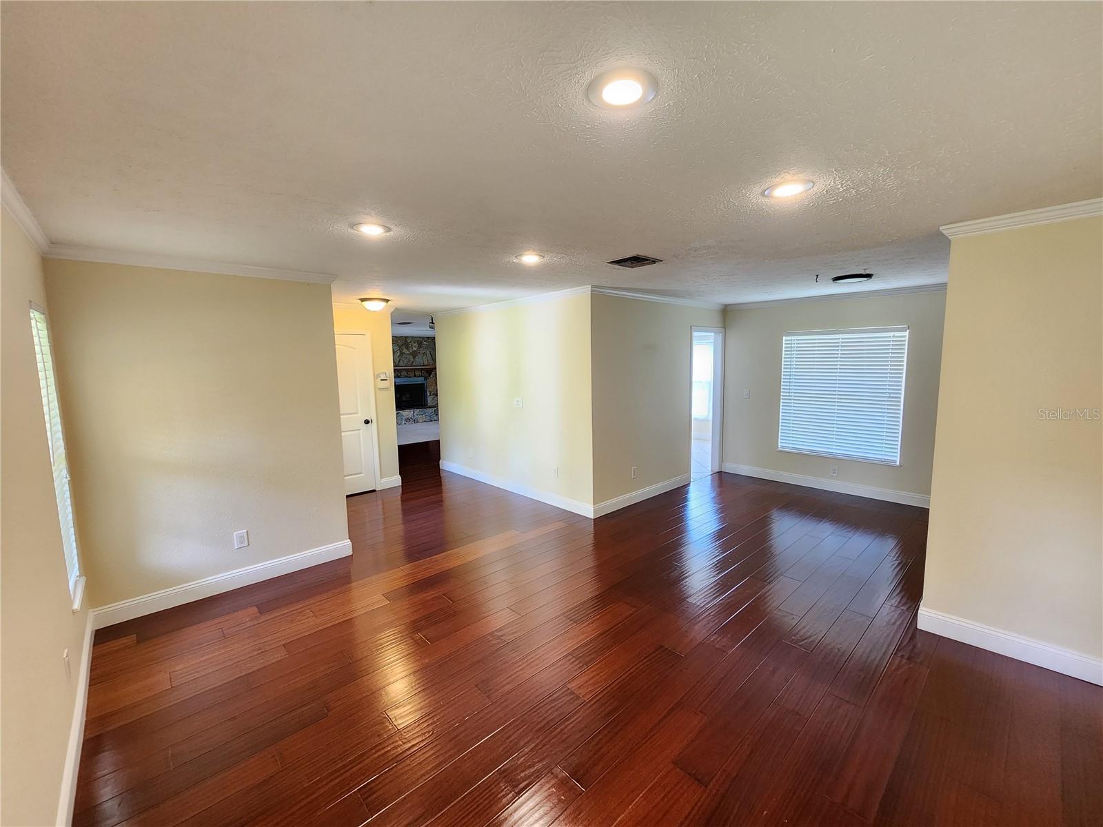 WELLINGTON - Residential