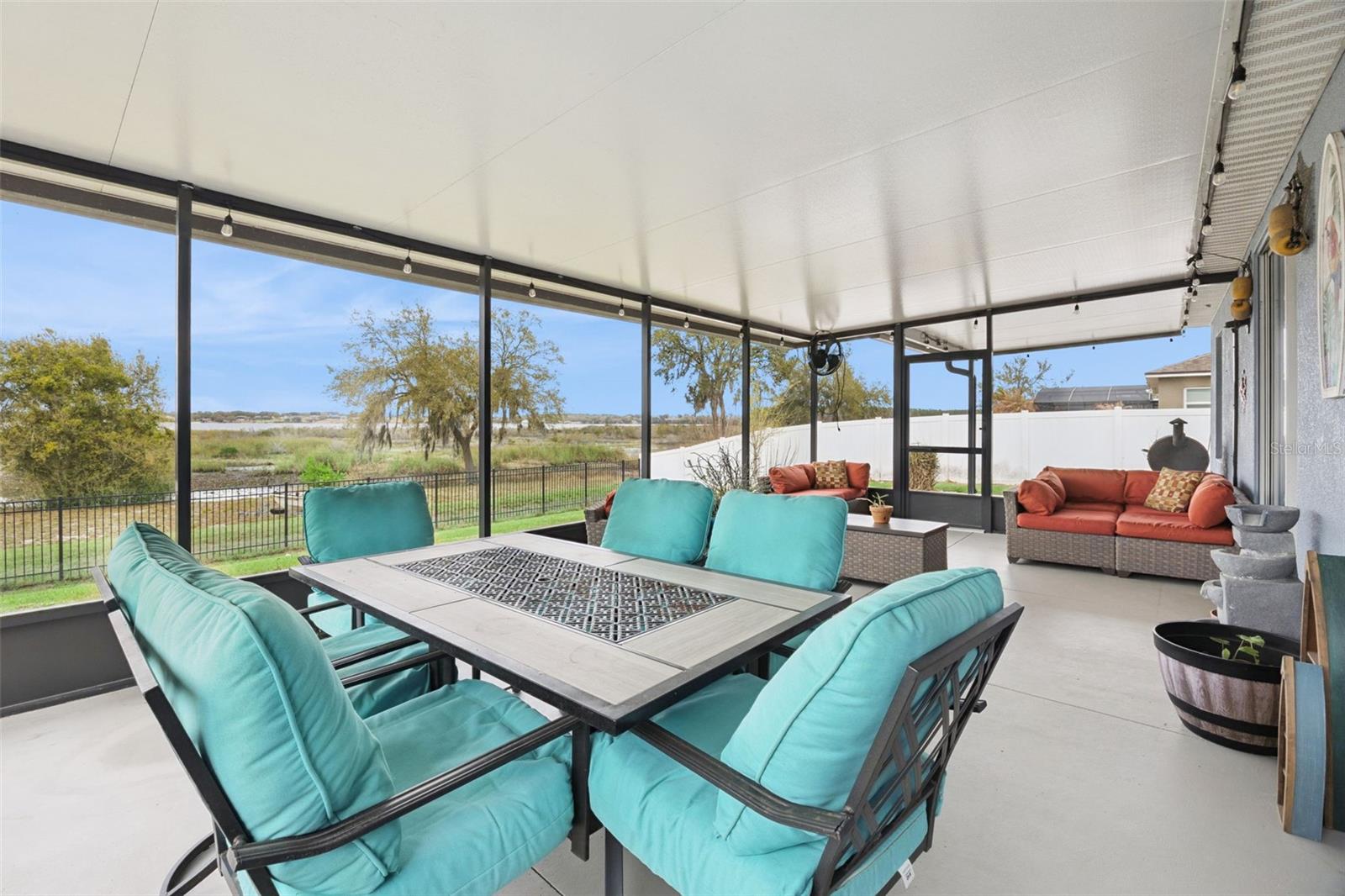 GROVELAND EAGLE POINTE PH 01 - Residential