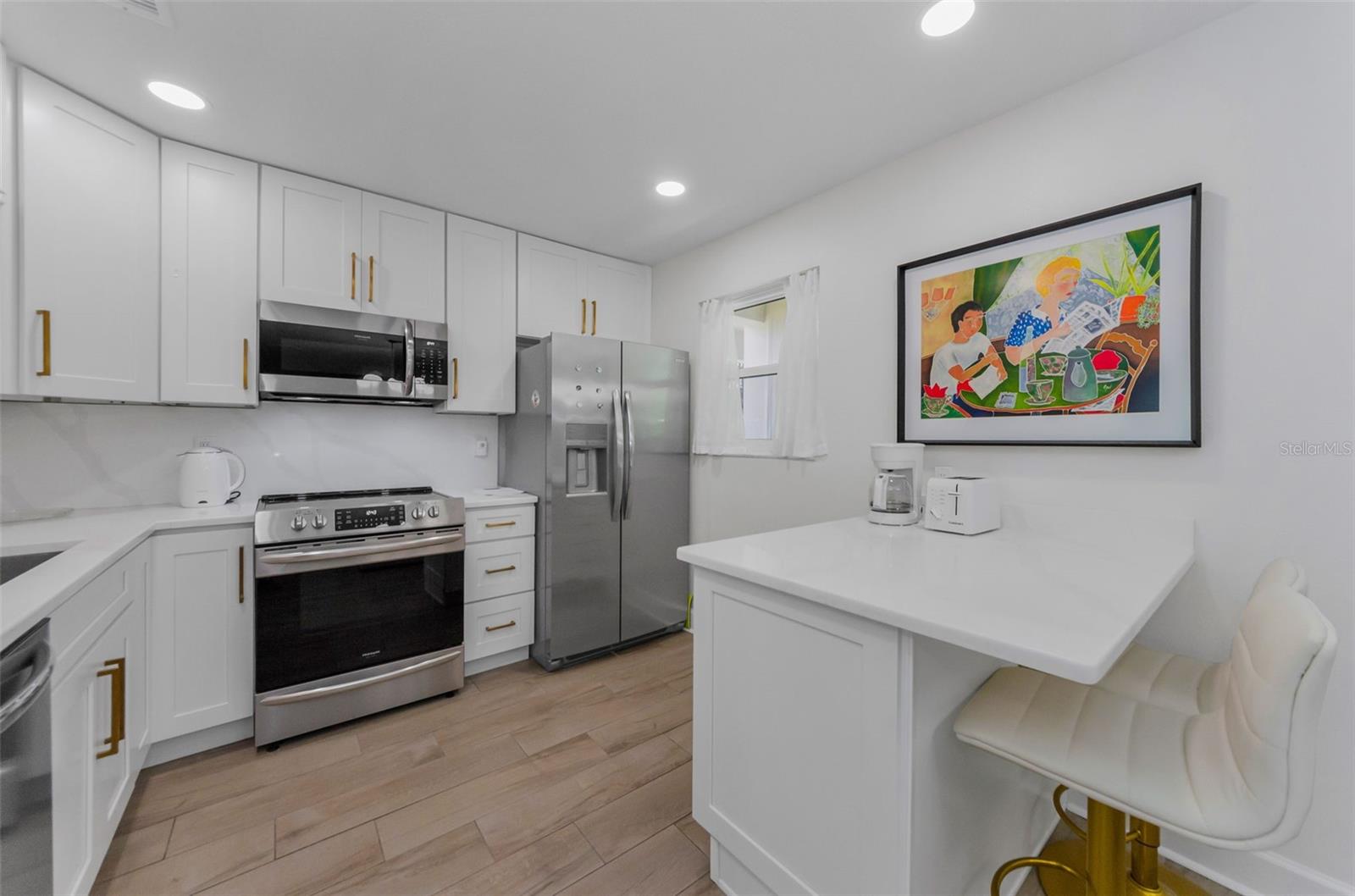 MEDITERRANEAN MANORS UNIT 9 CONDO - Residential Lease