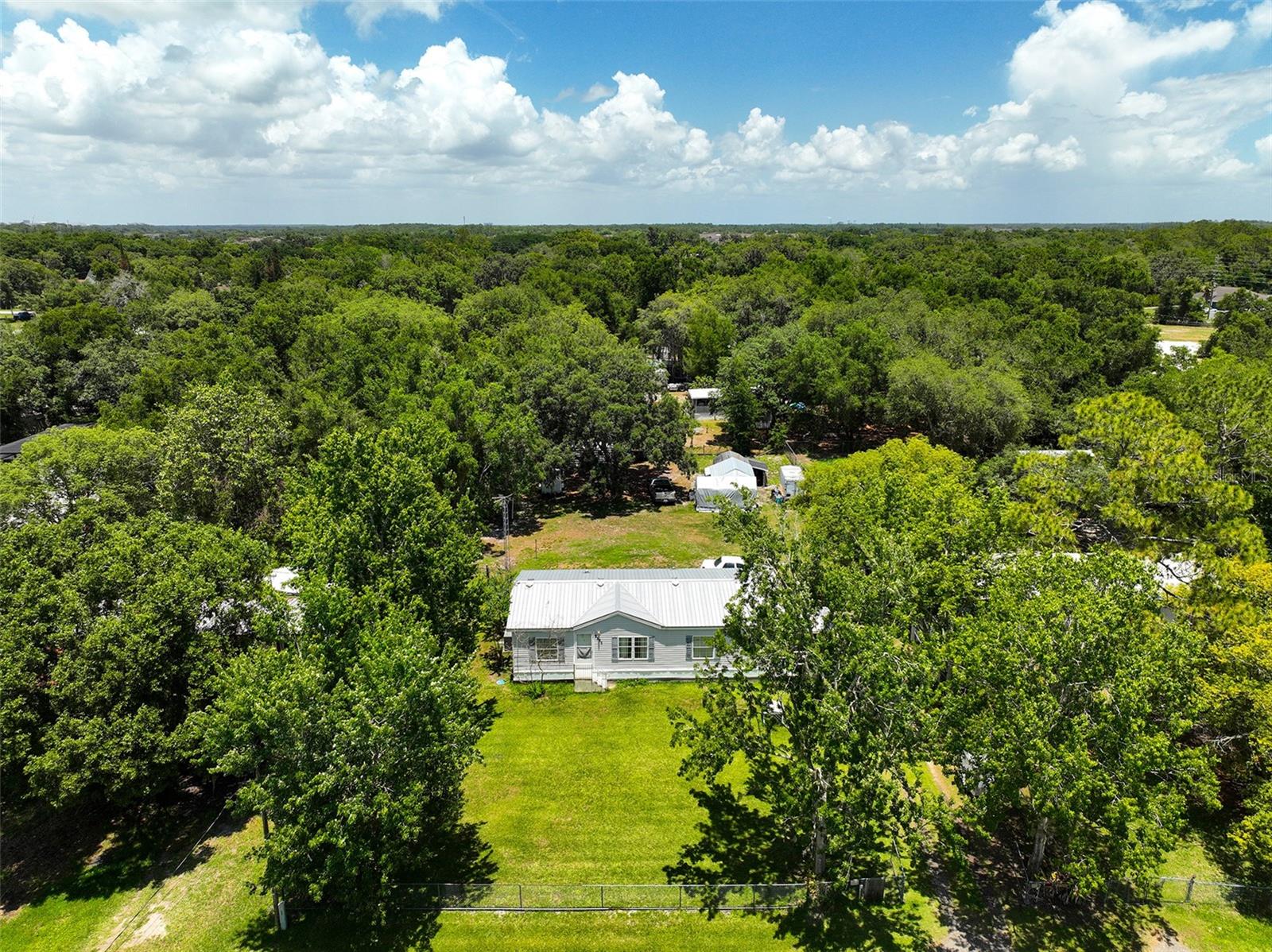 COUNTRYSIDE - Residential