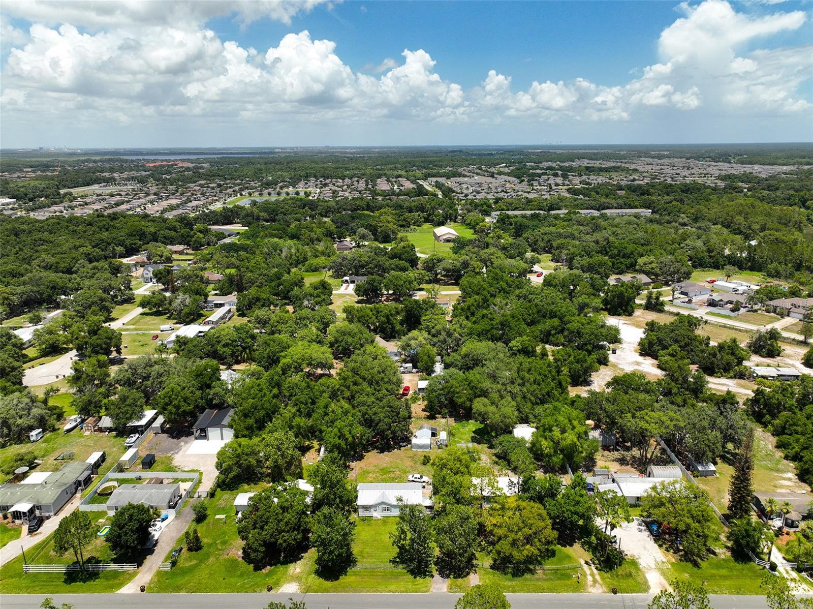 COUNTRYSIDE - Residential