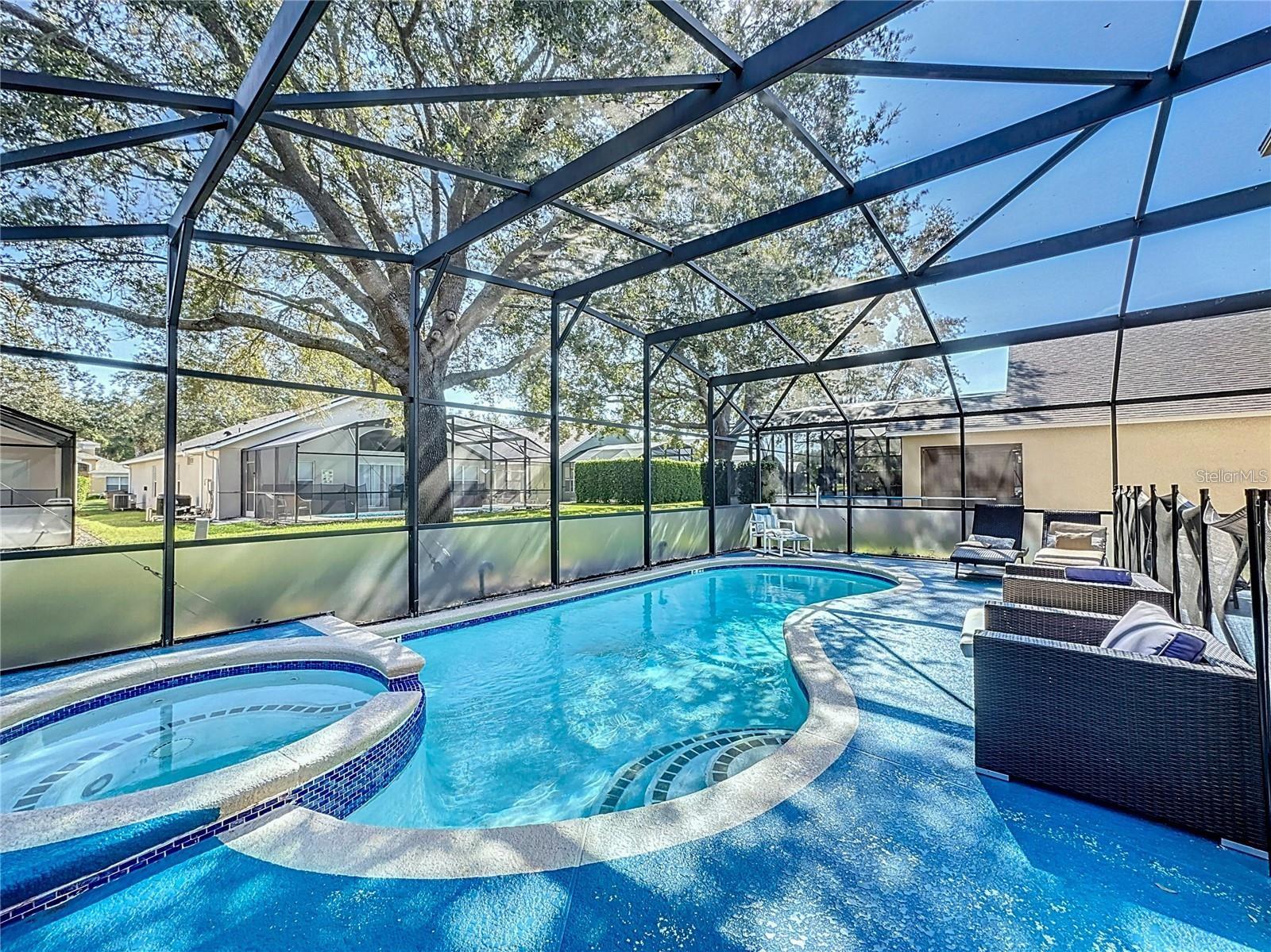 EMERALD ISLAND RESORT PH 04 - Residential Lease