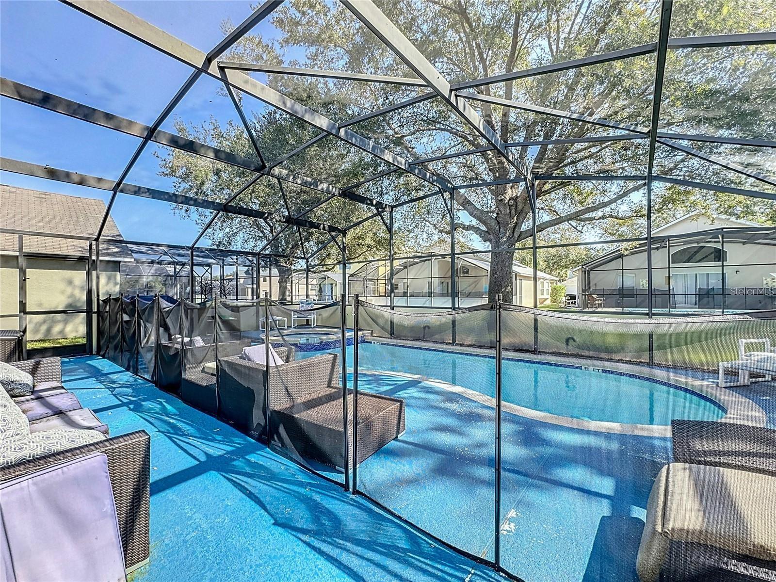 EMERALD ISLAND RESORT PH 04 - Residential Lease