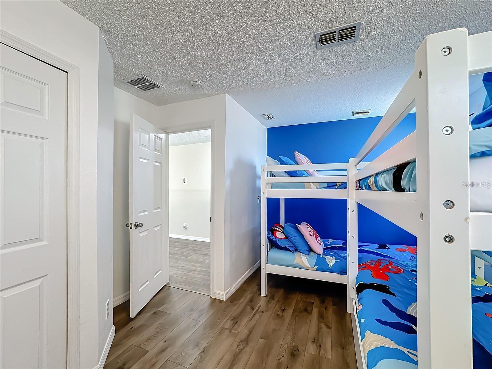 EMERALD ISLAND RESORT PH 04 - Residential Lease