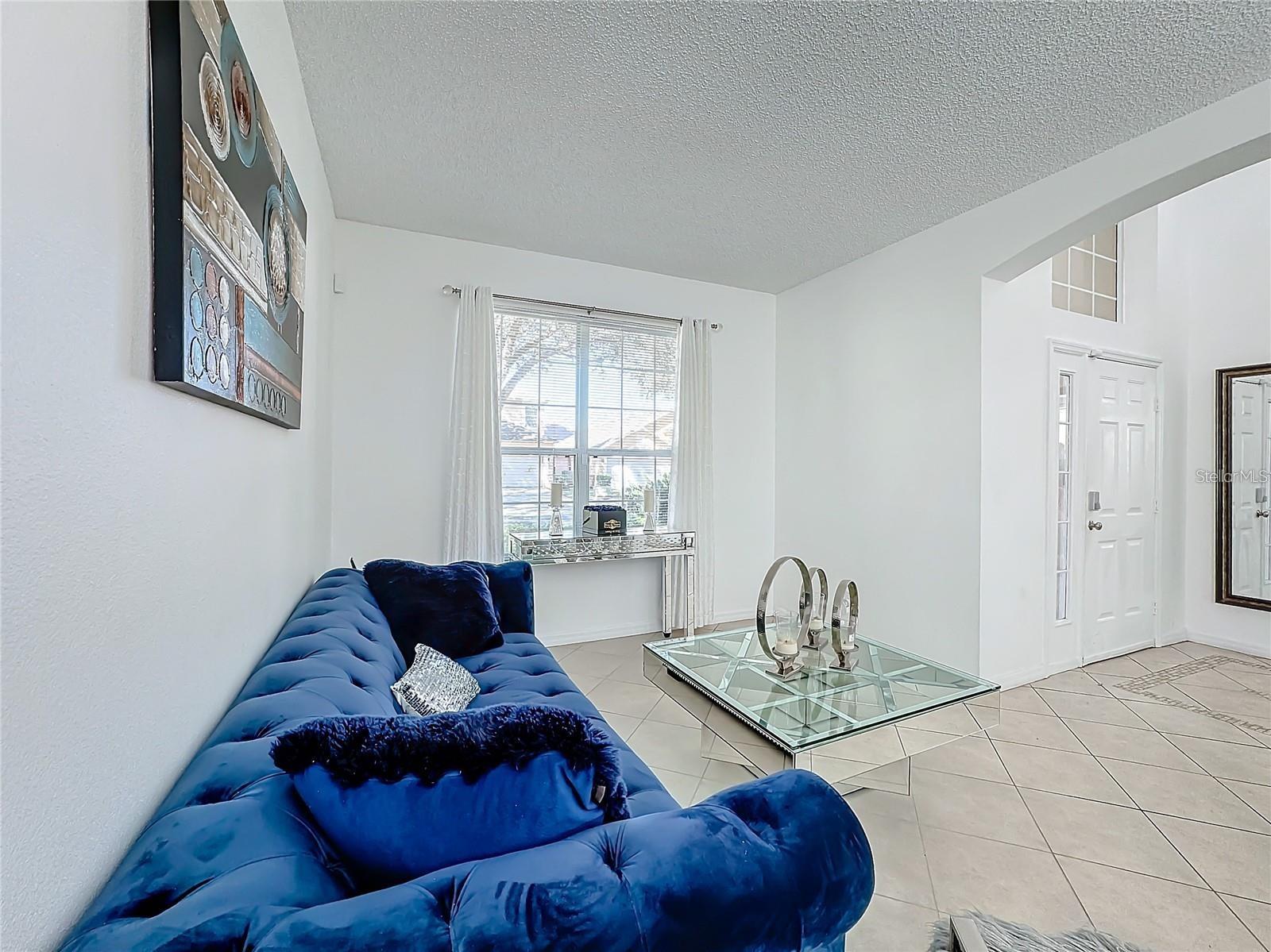 EMERALD ISLAND RESORT PH 04 - Residential Lease