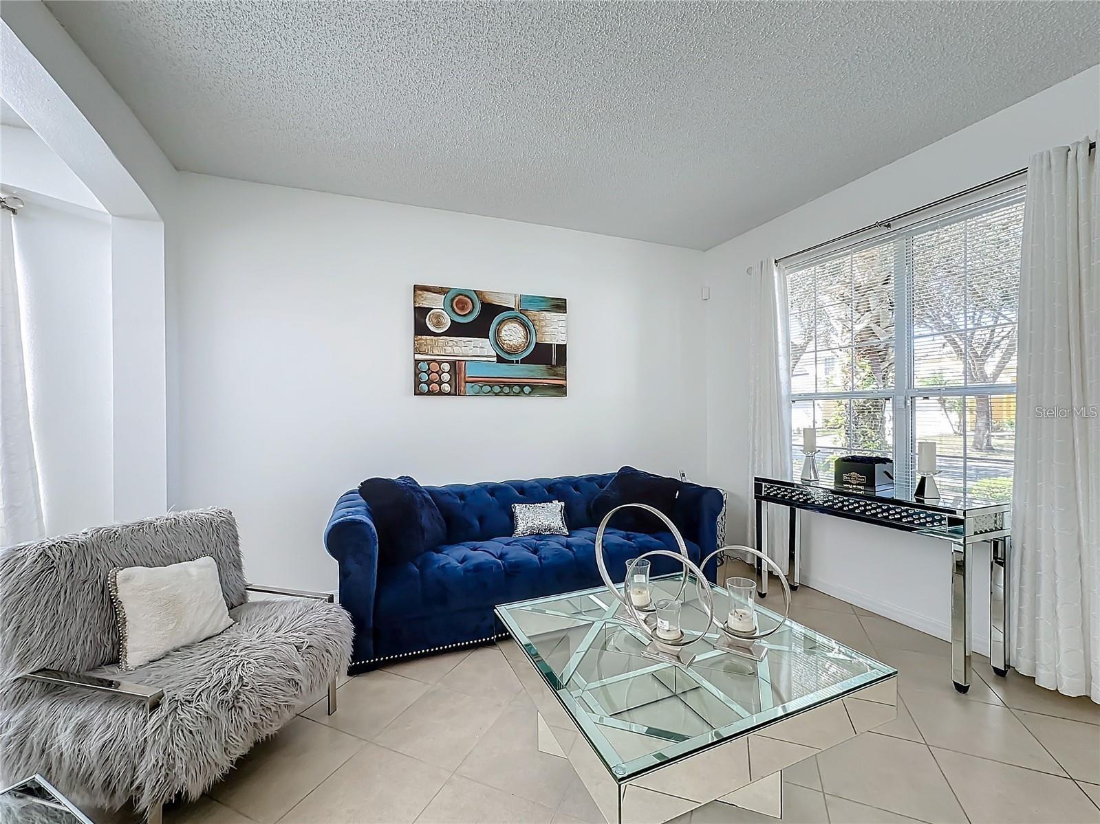 EMERALD ISLAND RESORT PH 04 - Residential Lease