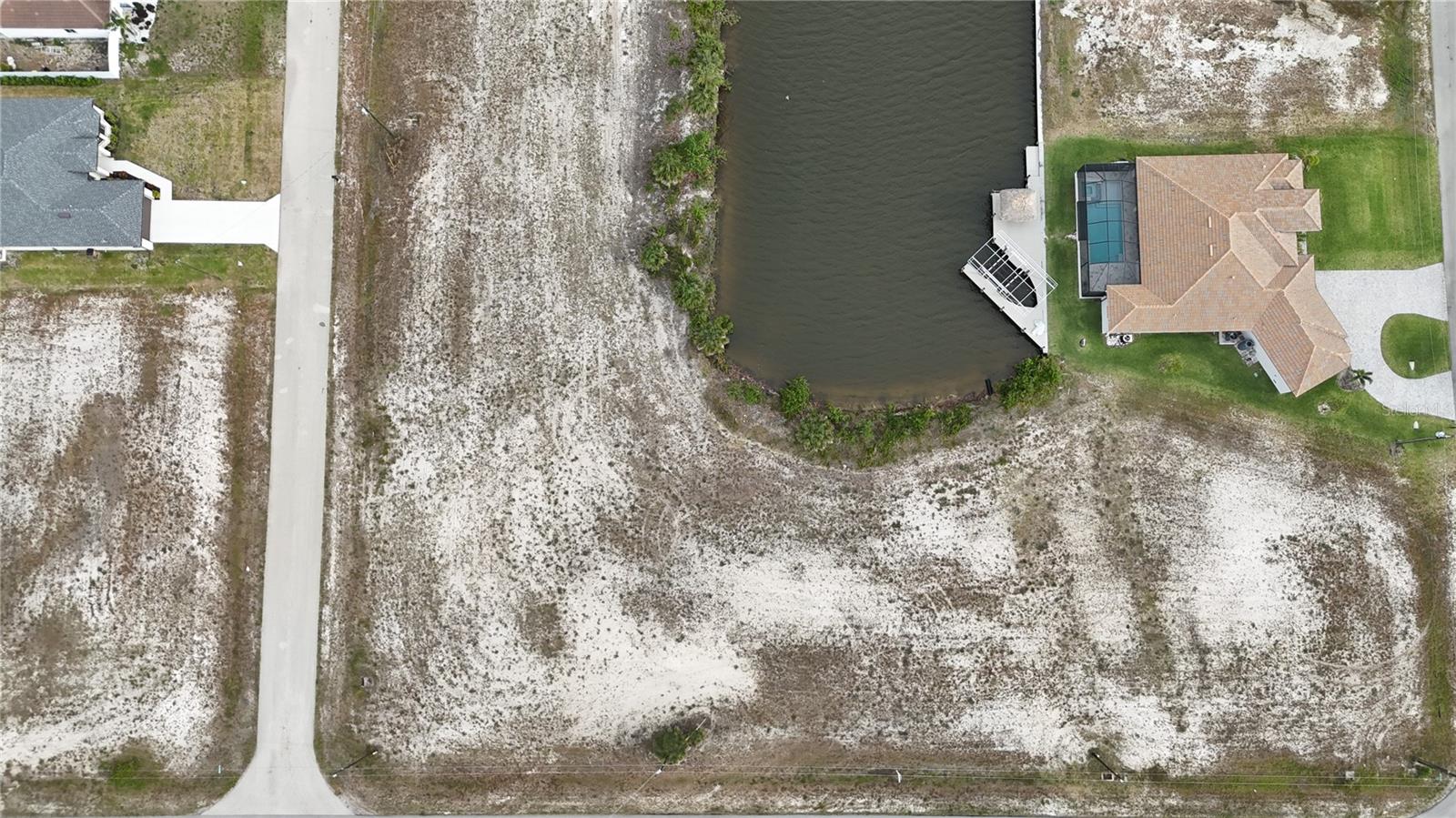 CAPE CORAL - Land