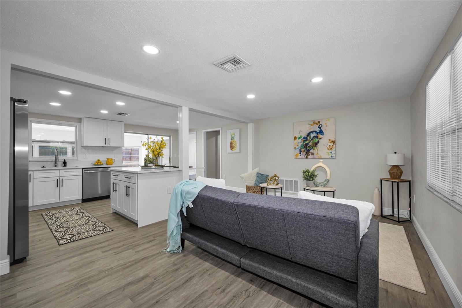 EMBASSY HILLS - Residential