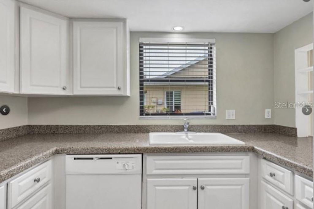 Photo of 4753 Ringwood Meadow, Sarasota, FL 34235 (MLS # A4681068)