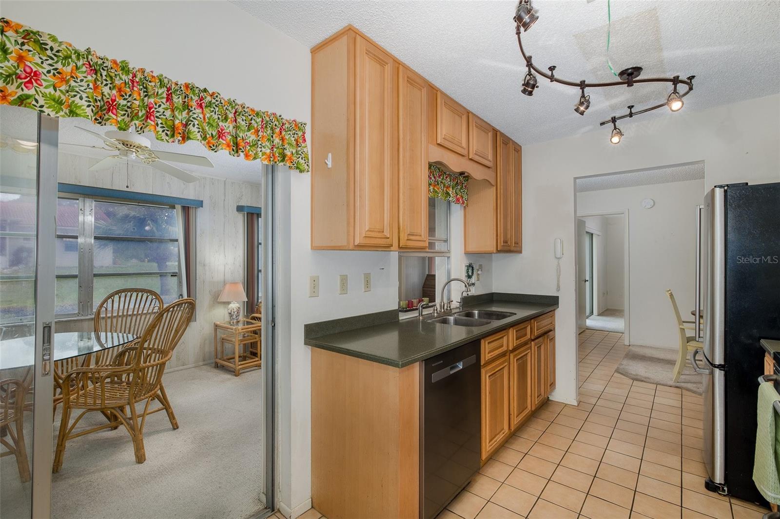 TIMBER OAKS - Residential