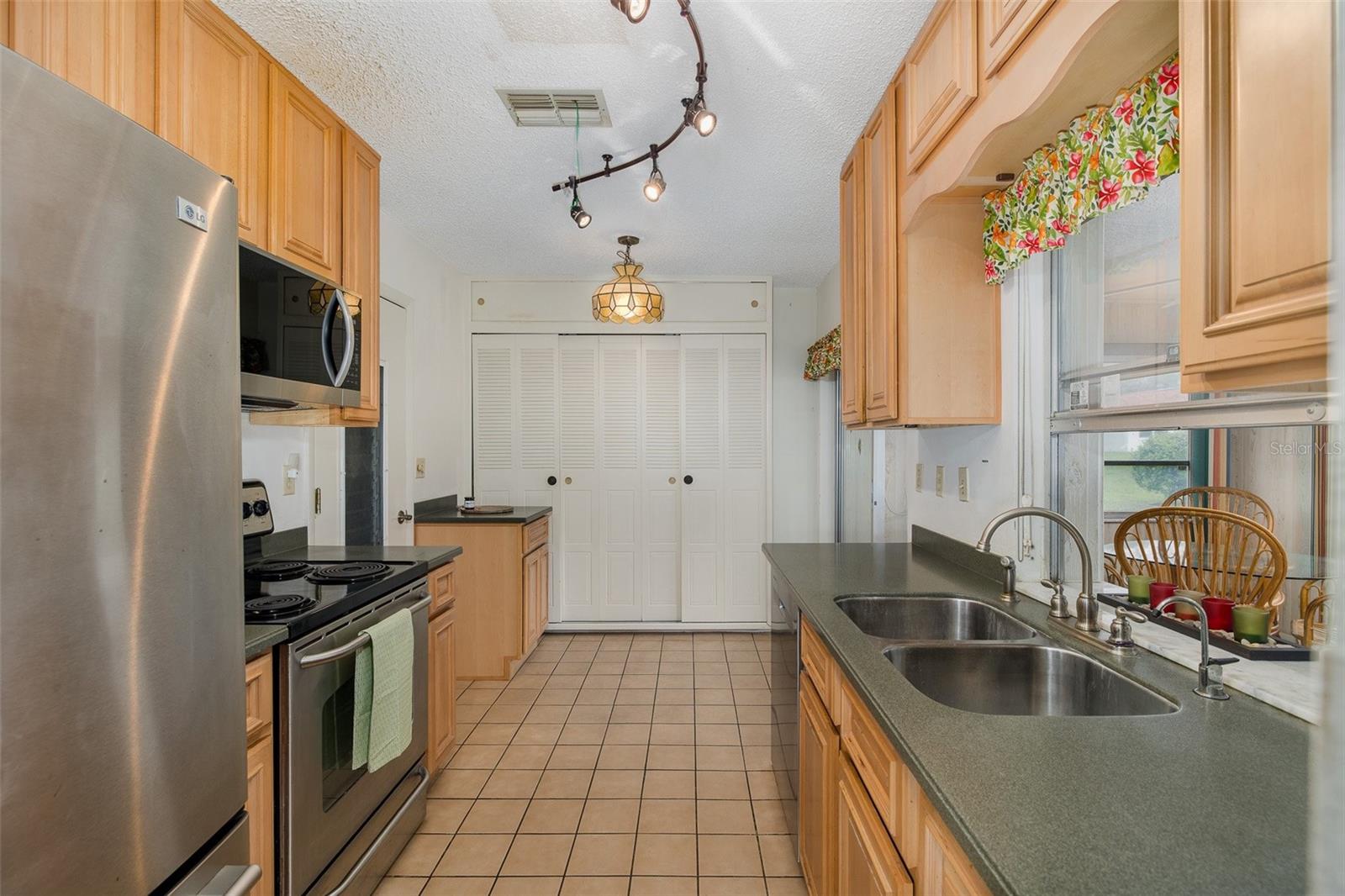 11334 STANSBERRY DRIVE