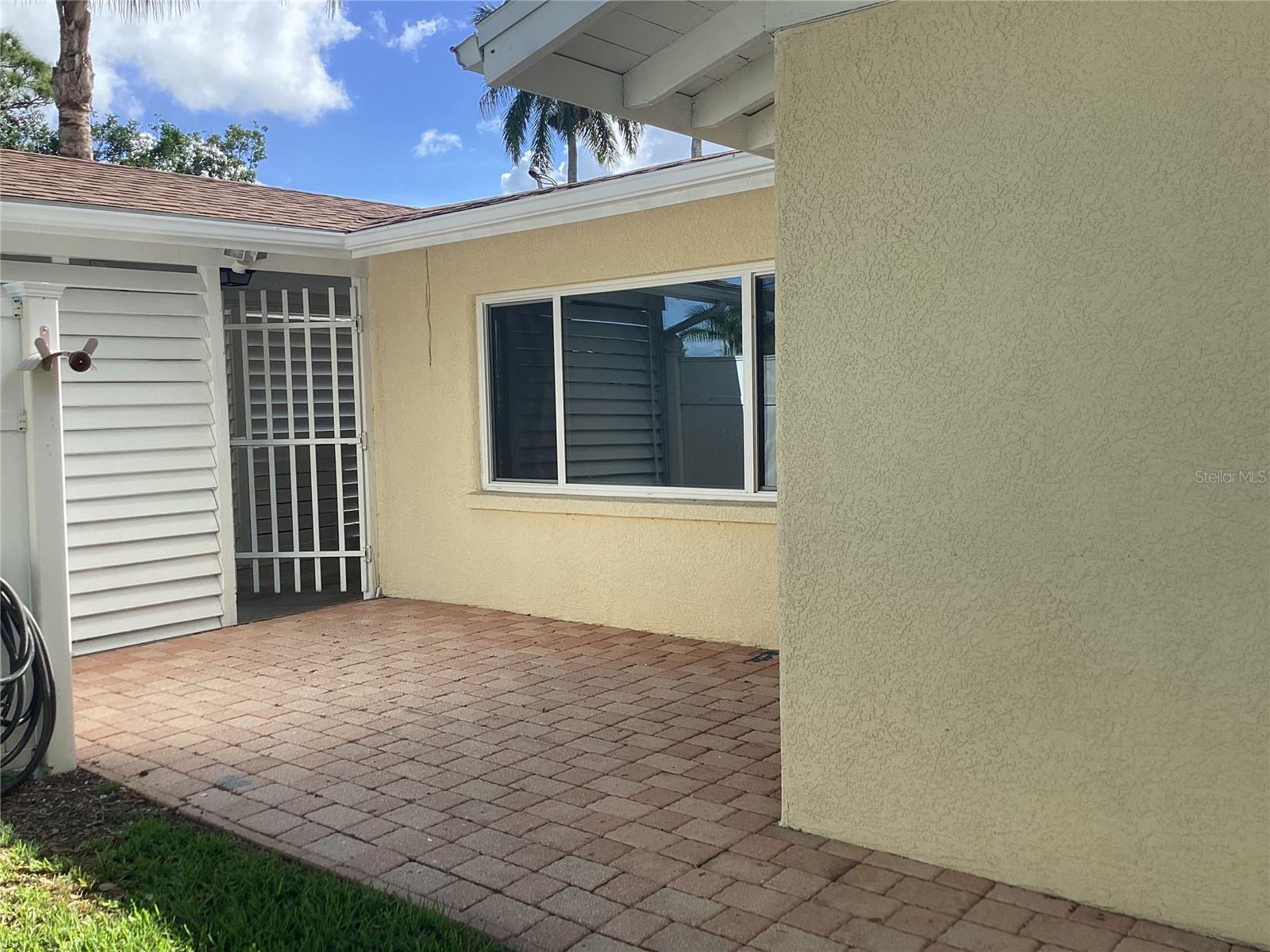 KENILWORTH - Residential