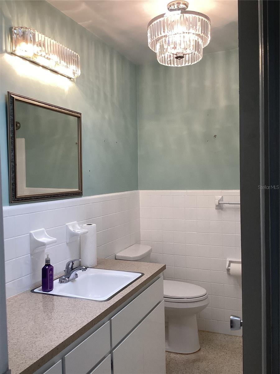 KENILWORTH - Residential