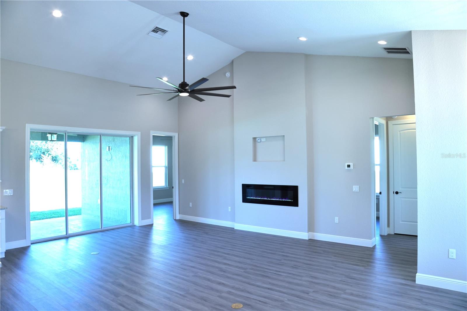 JULIETTE FALLS - Residential