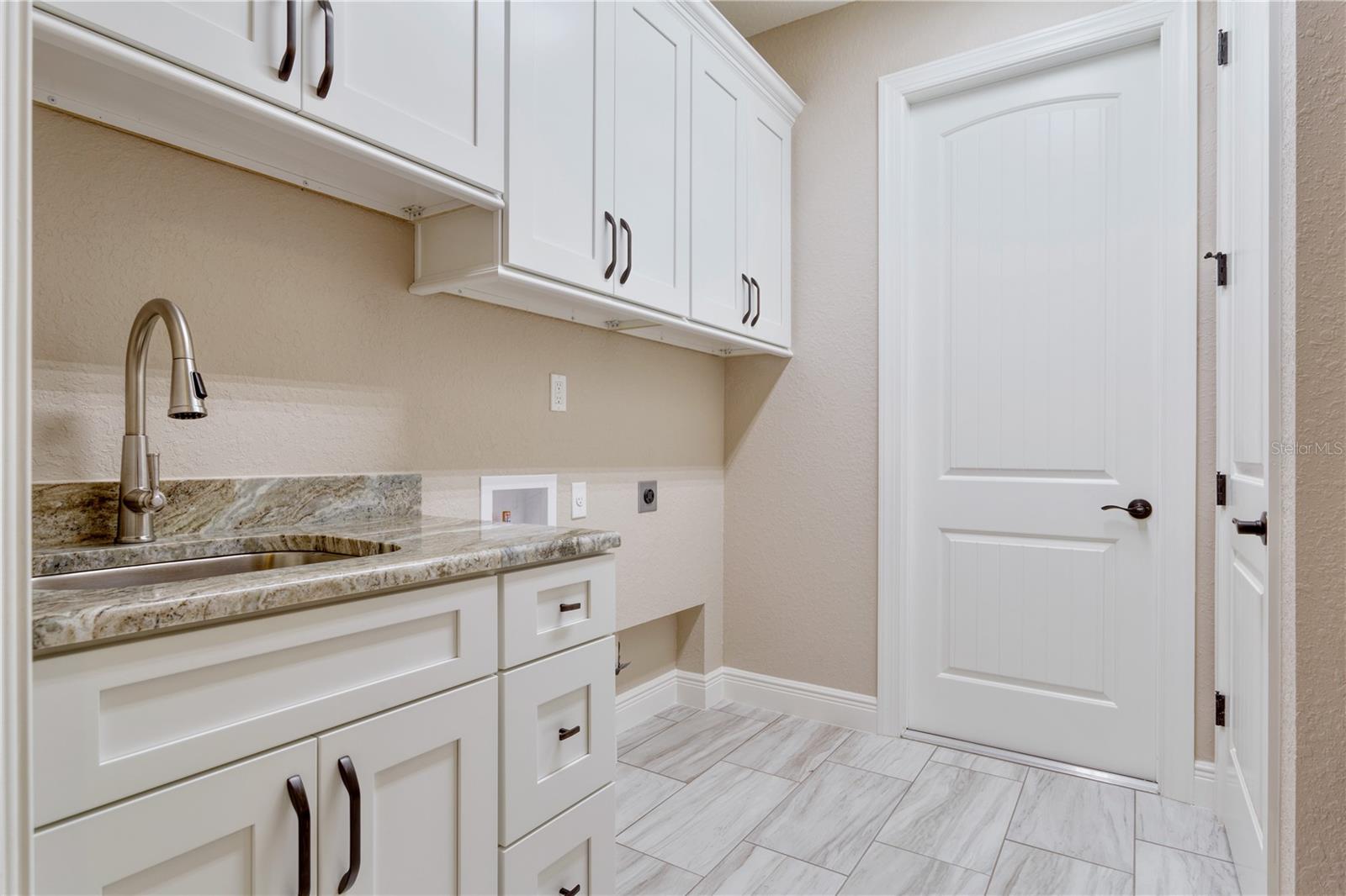 JULIETTE FALLS - Residential