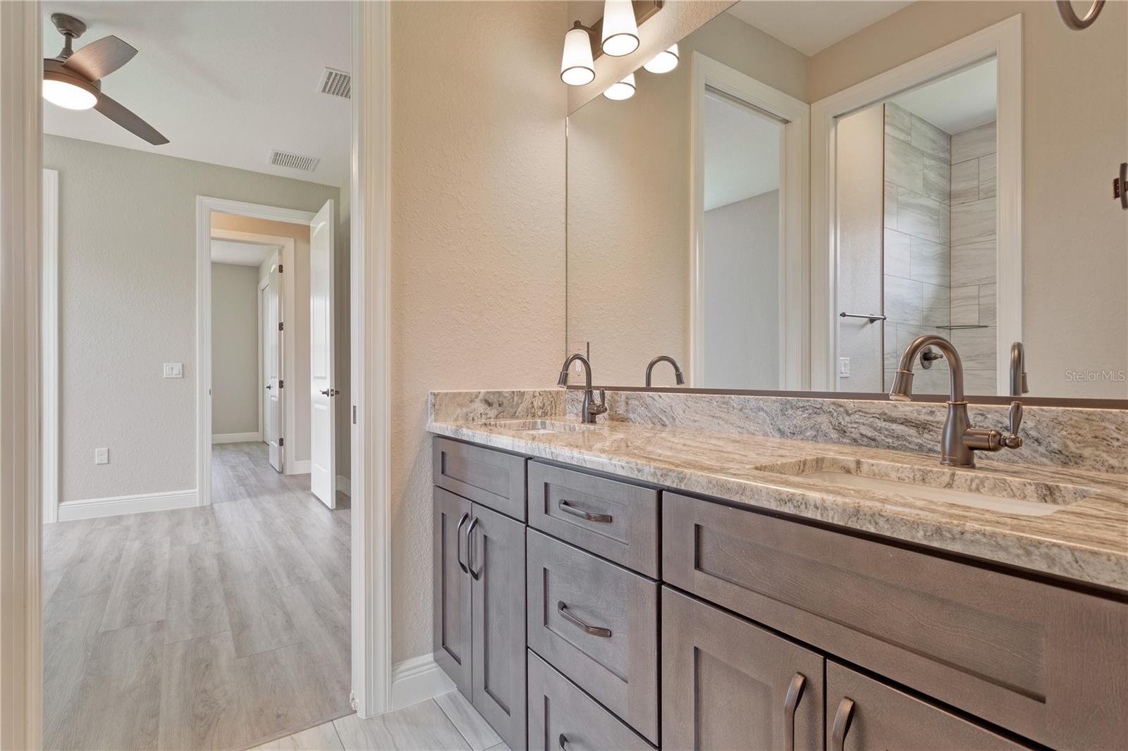 JULIETTE FALLS - Residential