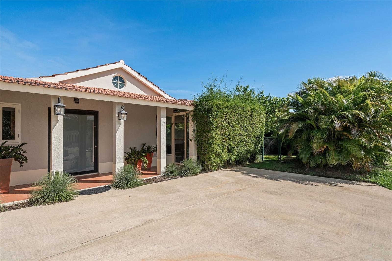 SABANERA DEL DORADO - Residential