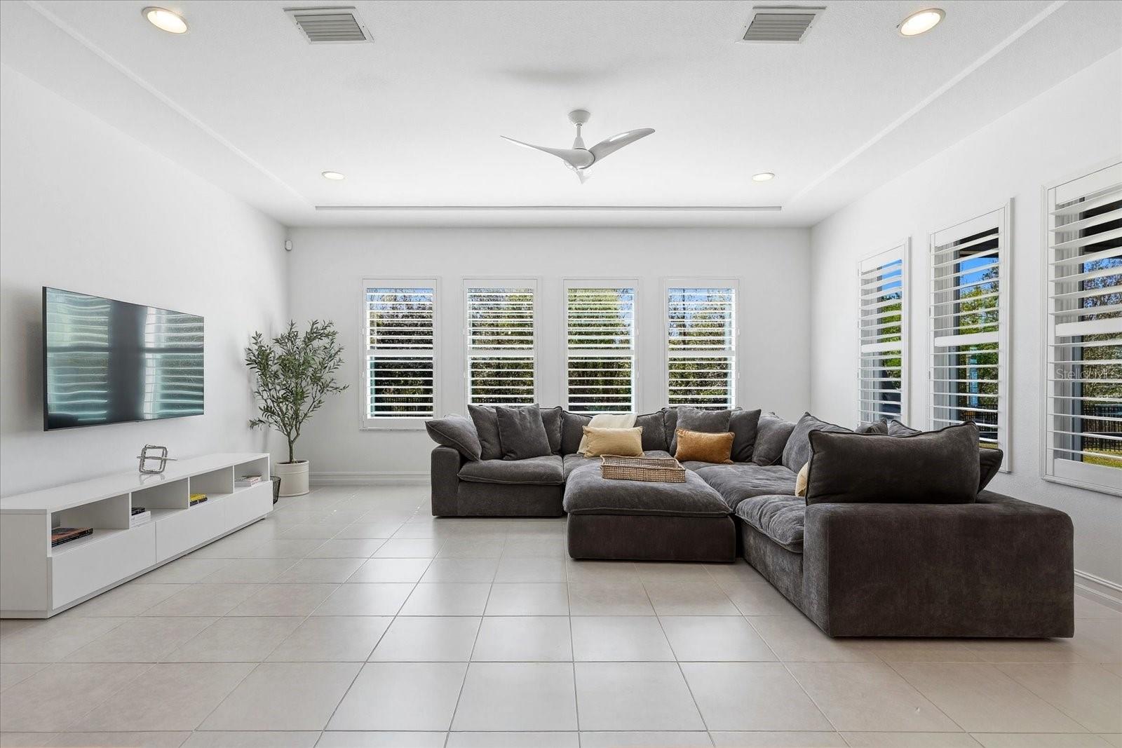 ARBOR GRANDE - Residential