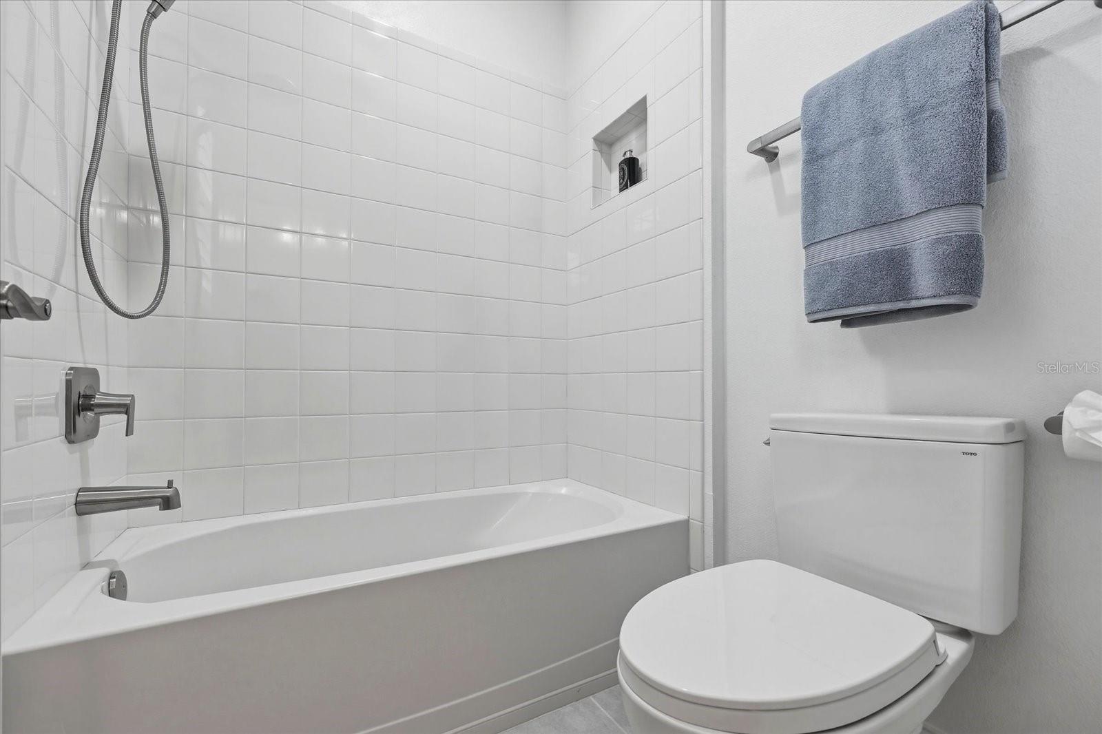 ARBOR GRANDE - Residential