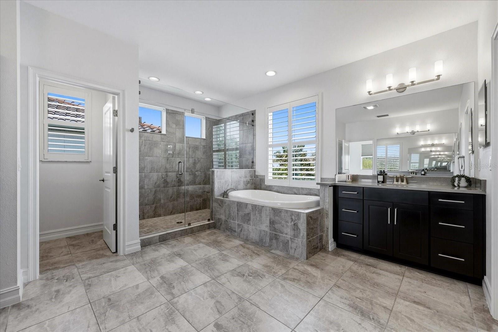 ARBOR GRANDE - Residential