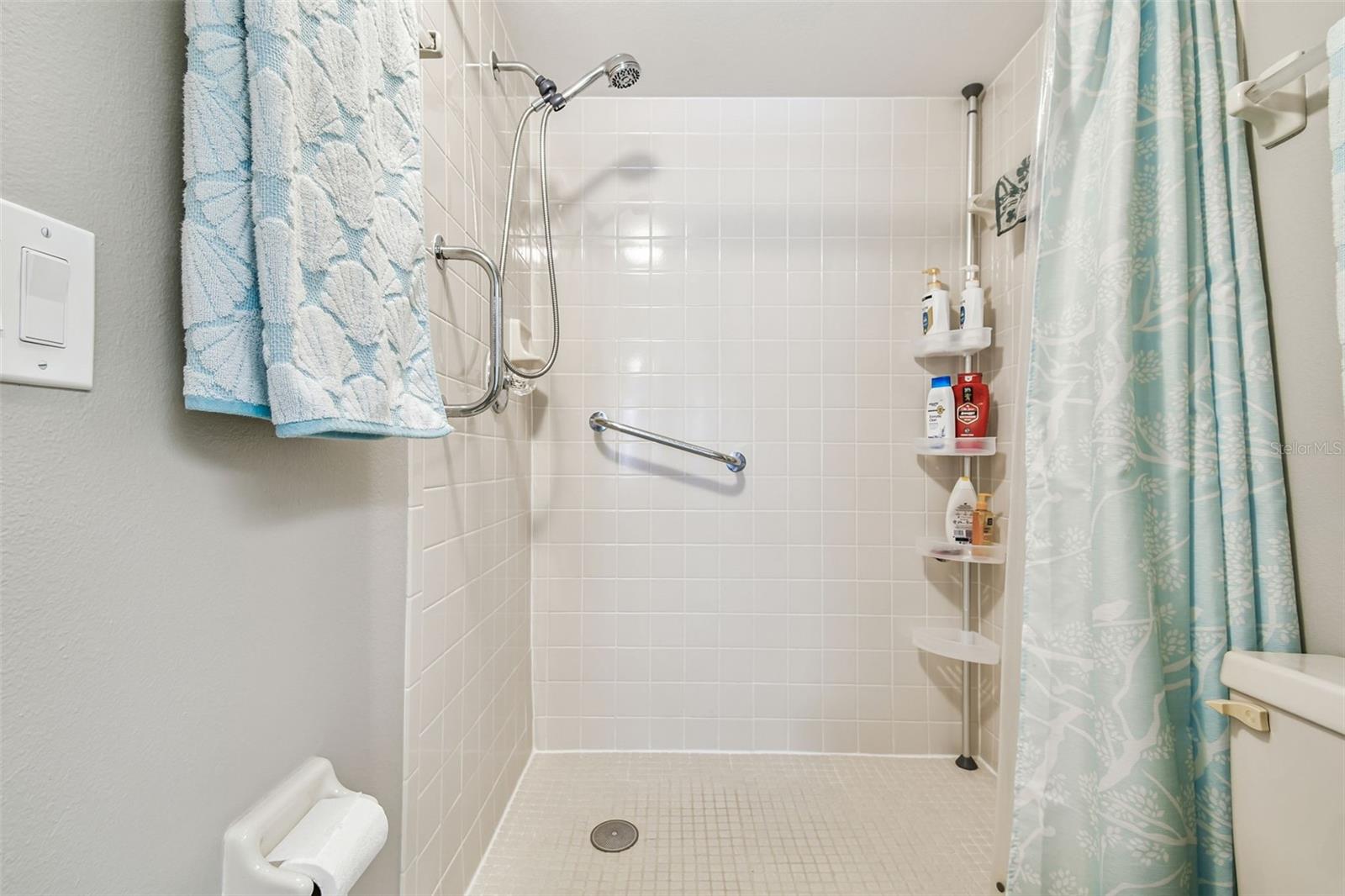 COUNTRY VILLAGE CONDO - Residential