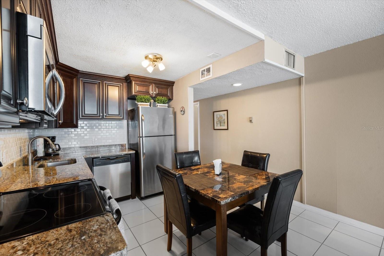 BAYSHORE BATH & TENNIS CLUB CONDO - Residential