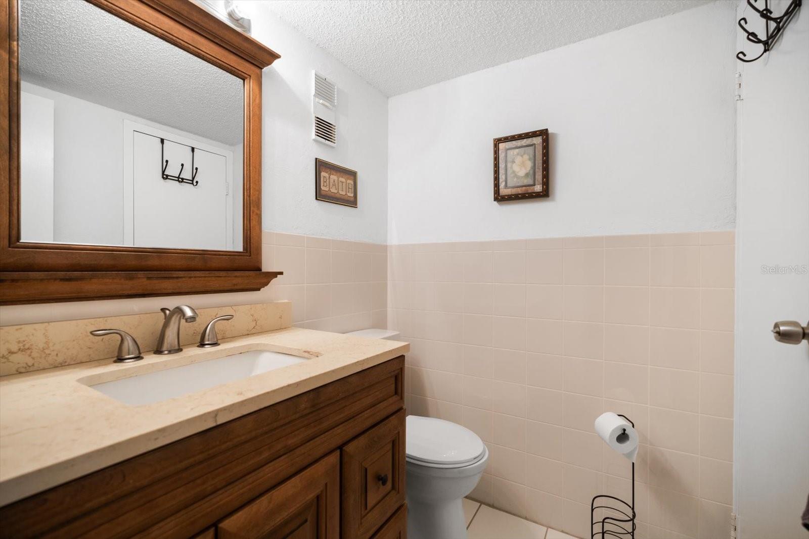 BAYSHORE BATH & TENNIS CLUB CONDO - Residential