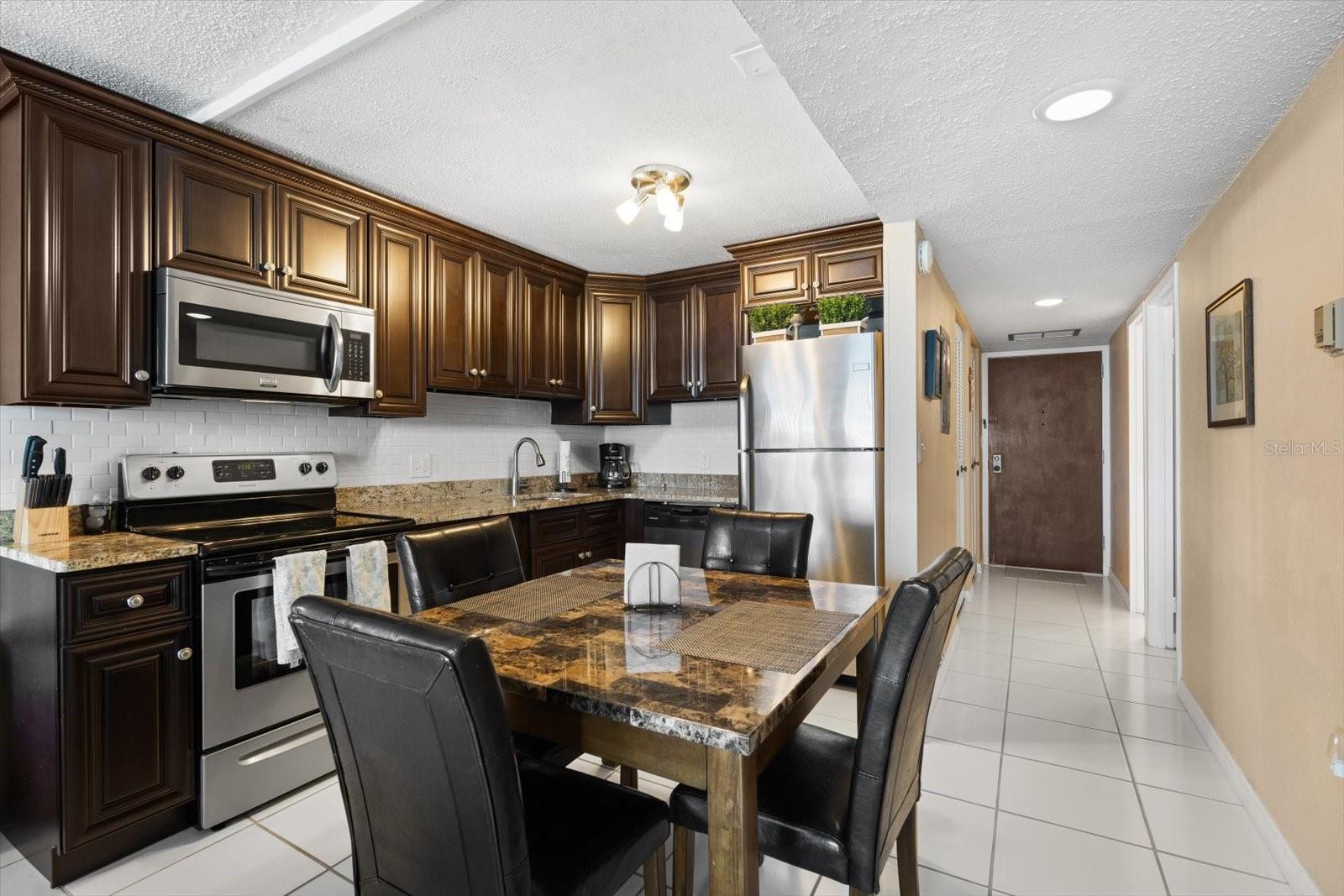 BAYSHORE BATH & TENNIS CLUB CONDO - Residential