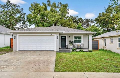 Photo of 913 E Eskimo Avenue, Tampa, FL 33604 (MLS # TB8434707)