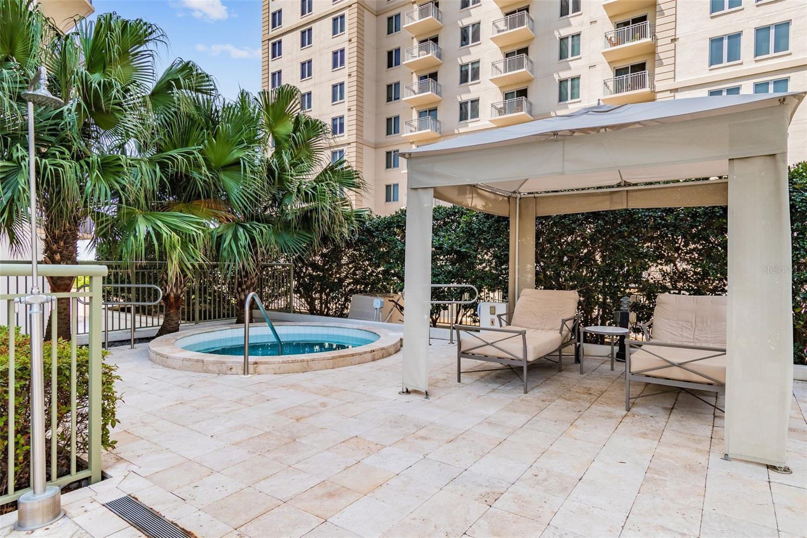 THE PLAZA HARBOUR ISLAND A CON - Residential