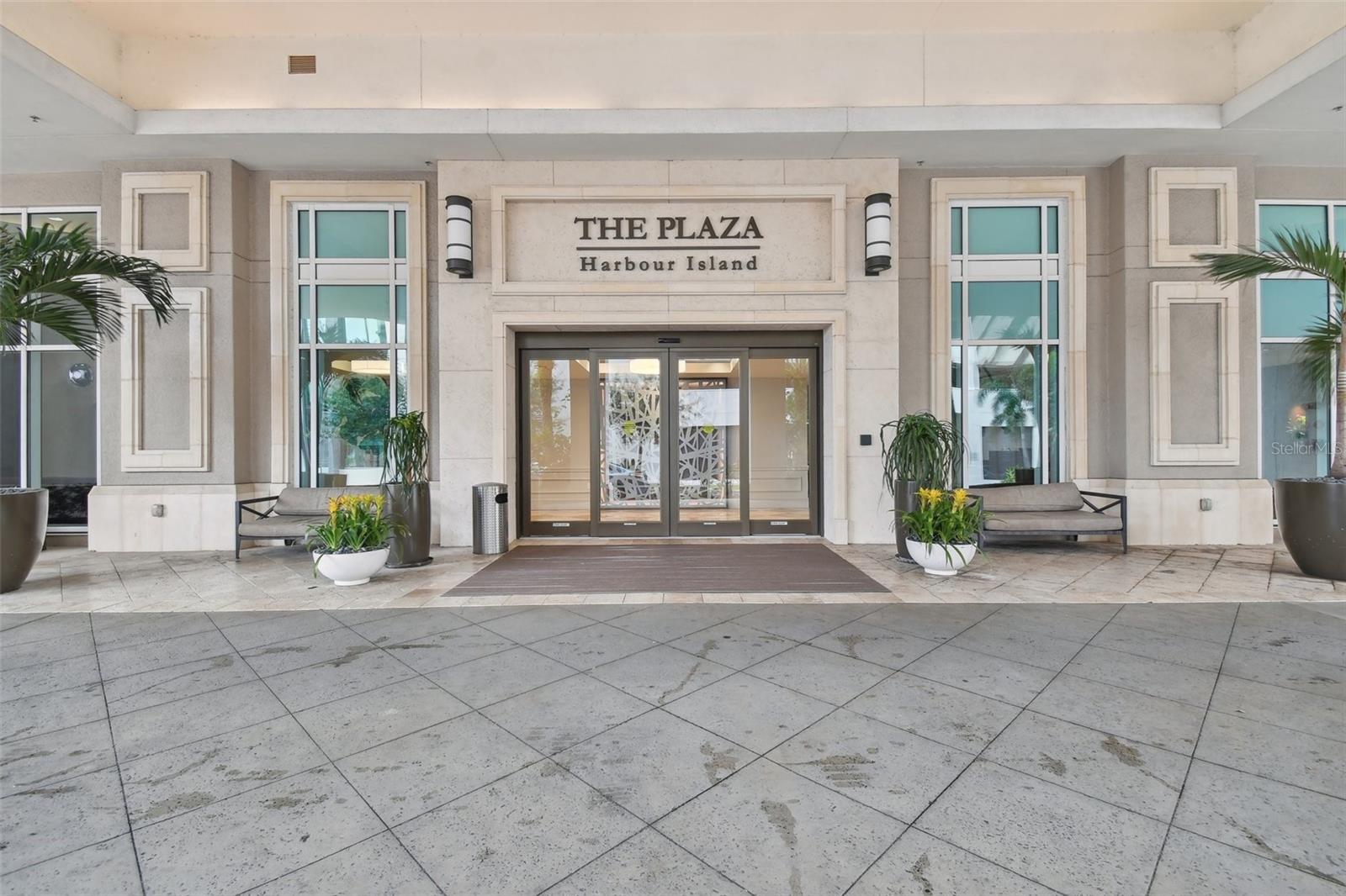 THE PLAZA HARBOUR ISLAND A CON - Residential